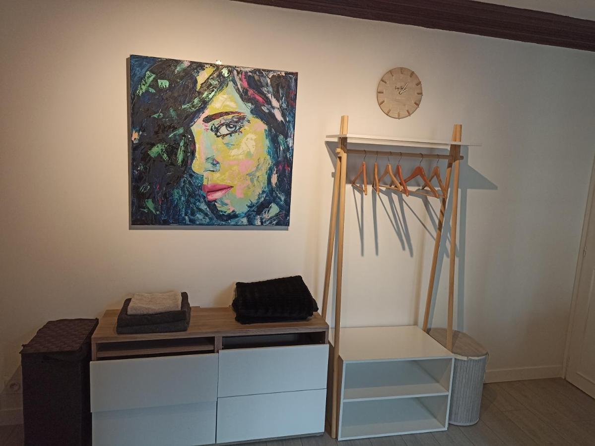 Charmant Appartement Plein Centre Auray Bagian luar foto