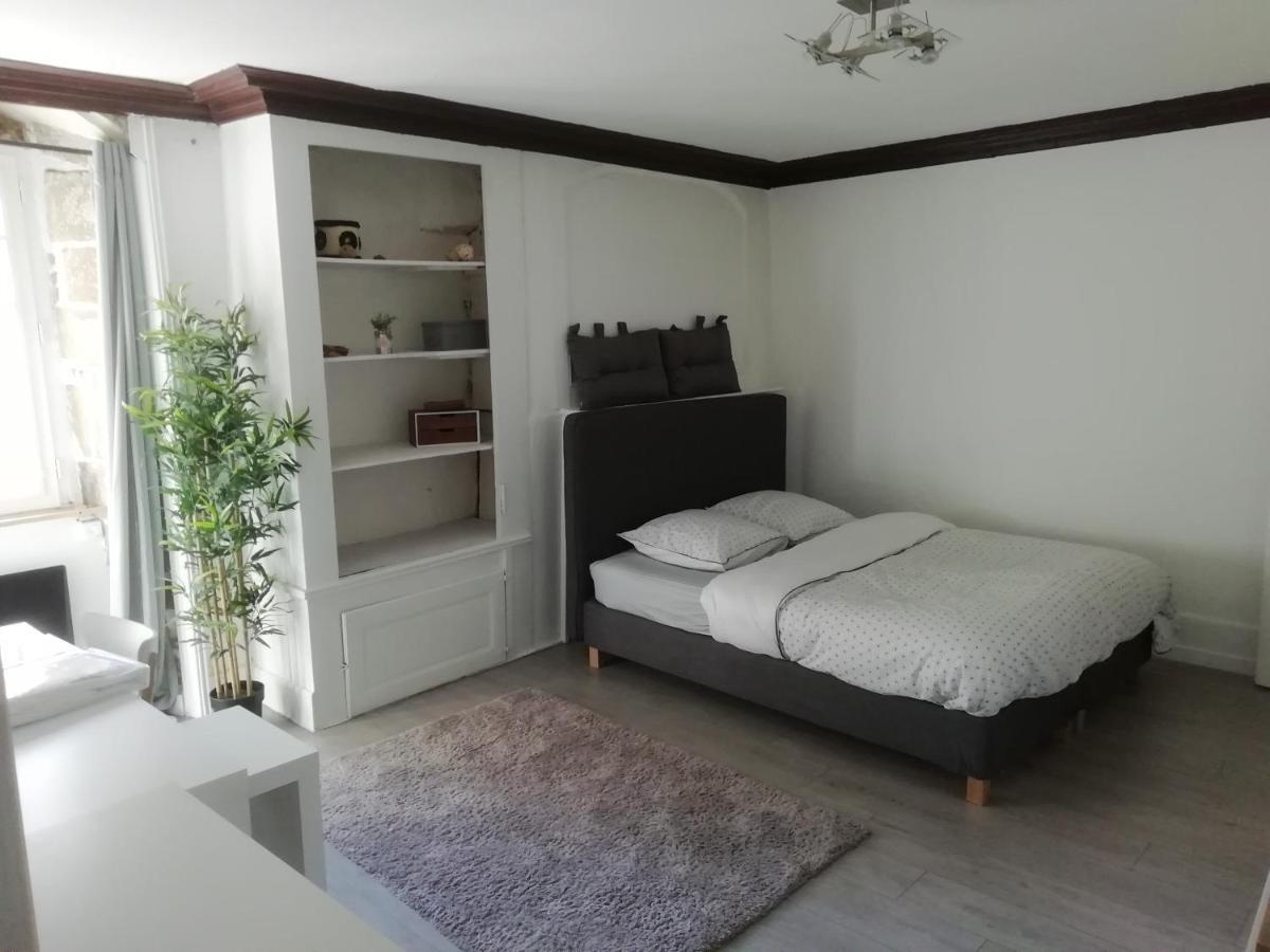 Charmant Appartement Plein Centre Auray Bagian luar foto