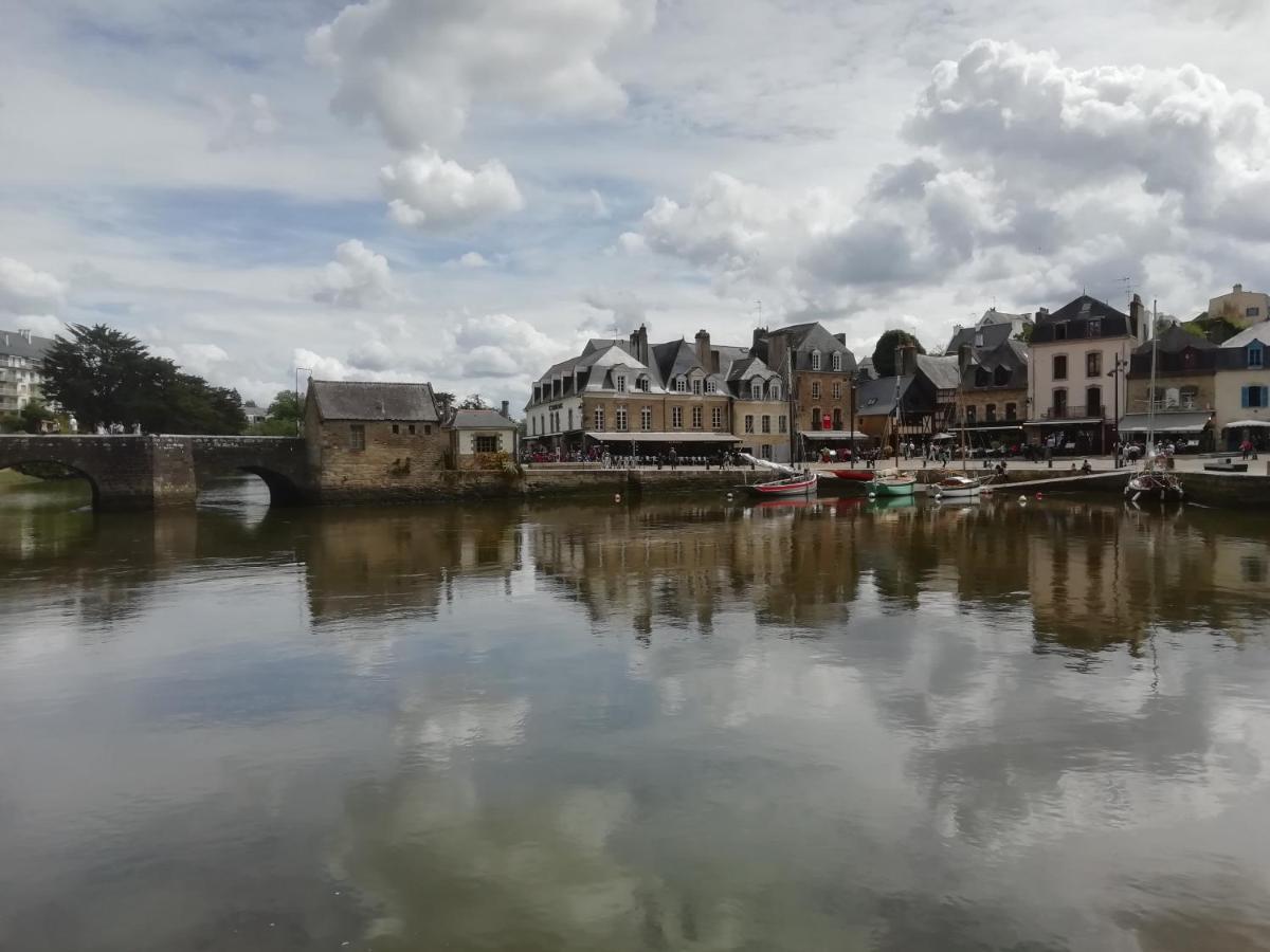 Charmant Appartement Plein Centre Auray Bagian luar foto